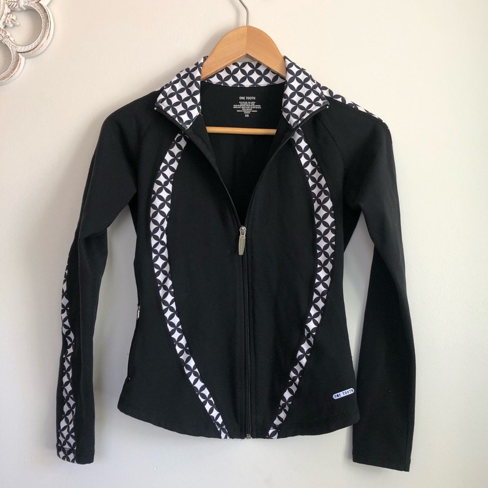 ☀️ONE TOOTH black sweater !